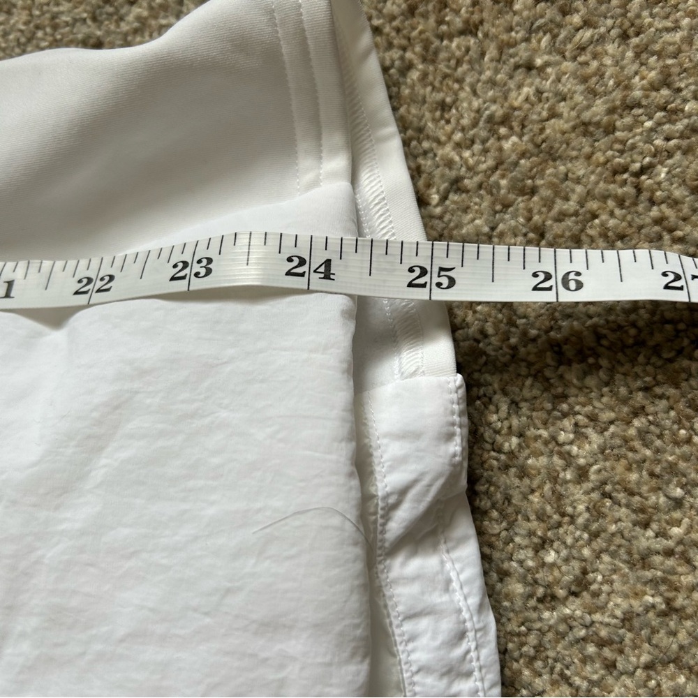 Lululemon Another Mile Vest white 8 like new - Picture 8 of 8